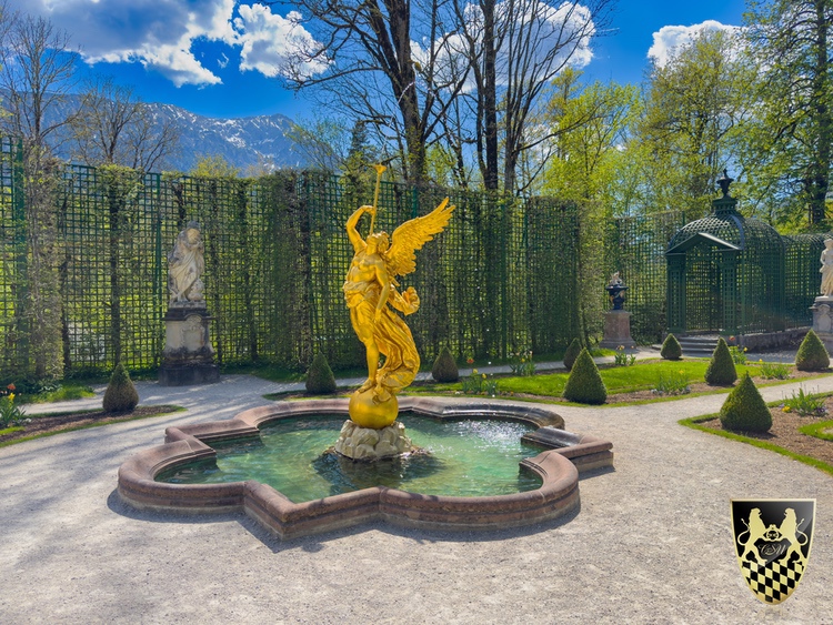 Linderhof palace and Neuschwanstein private tour from munich