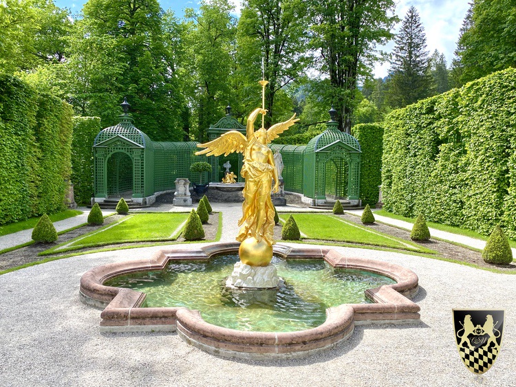 Neuschwanstein castle and Linderhof palace tour from munich to Hohenschwangau